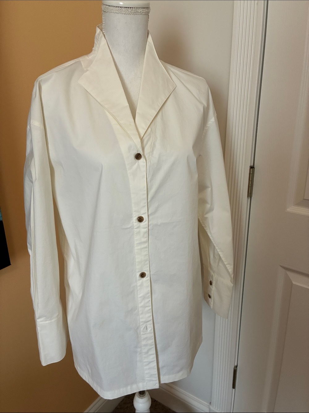Martha Stewart Cream Button-Front Long Sleeve Shirt
